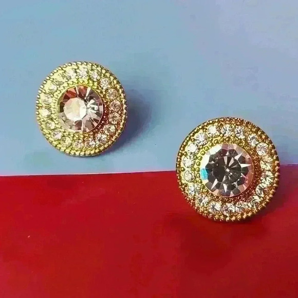 Vintage Gold-toned rhinestones earrings - Picture 1 of 12